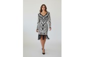 Robe mi-longue noire et blanche à motifs graphiques – Élégance couture et style affirmé Robe mi-longue noire et blanche à motifs graphiques – Élégance couture et style affirmé