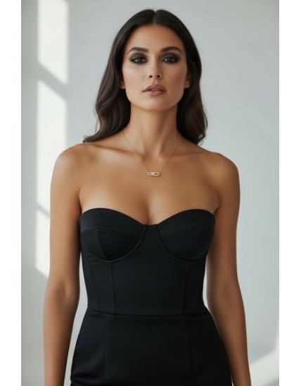 Collier fin doré avec pendentif délicat