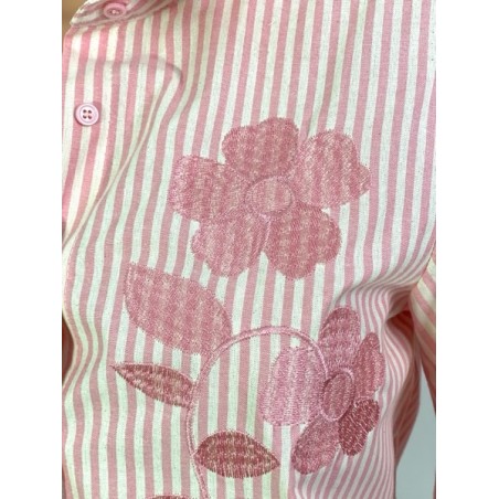 Chemisier femme rose en coton à rayures et fleurs brodées