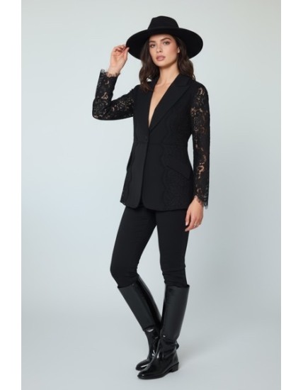 Veste noire femme élégante avec manches en dentelle