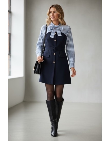 Robe à effet chemise intégrée.