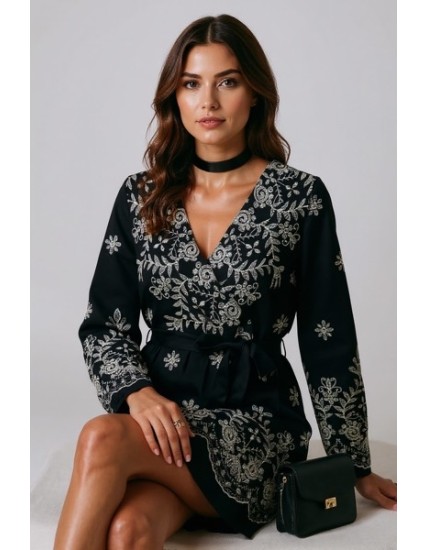 Robe noir brodée en Cotton