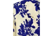 Veste femme élégante à imprimé floral bleu cobalt sur fond ivoire