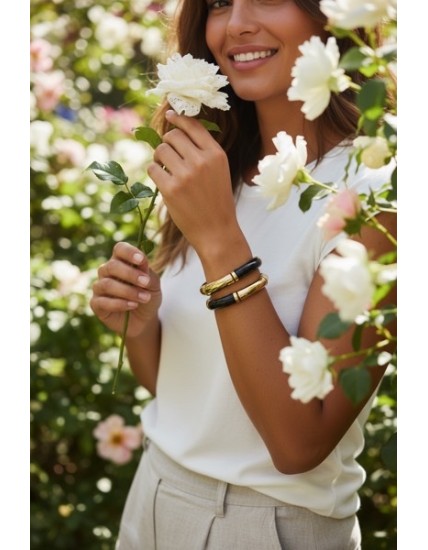 Bracelet esprit jonc en agate noire et  doré