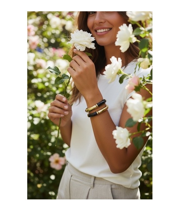 Bracelet esprit jonc en agate noire et  doré