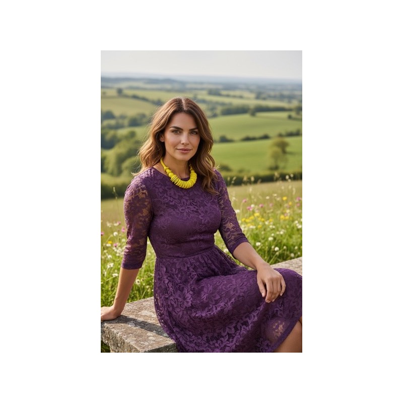 Collier jaune en bois original