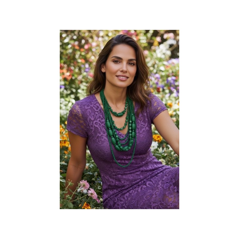 Collier en bois vert multi-rangs – Bijou artisanal élégant et naturel