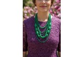 Collier en bois vert multi-rangs – Bijou artisanal élégant et naturel