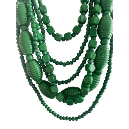 Collier en bois vert multi-rangs – Bijou artisanal élégant et naturel