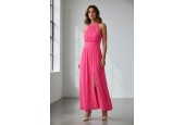 Robe longue fuchsia à col halter et fente élégante