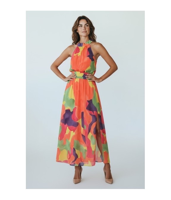 Robe longue fluide à imprimé coloré – col halter et fente élégante