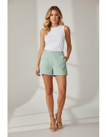 Short en coton vert d’eau à motifs brodés