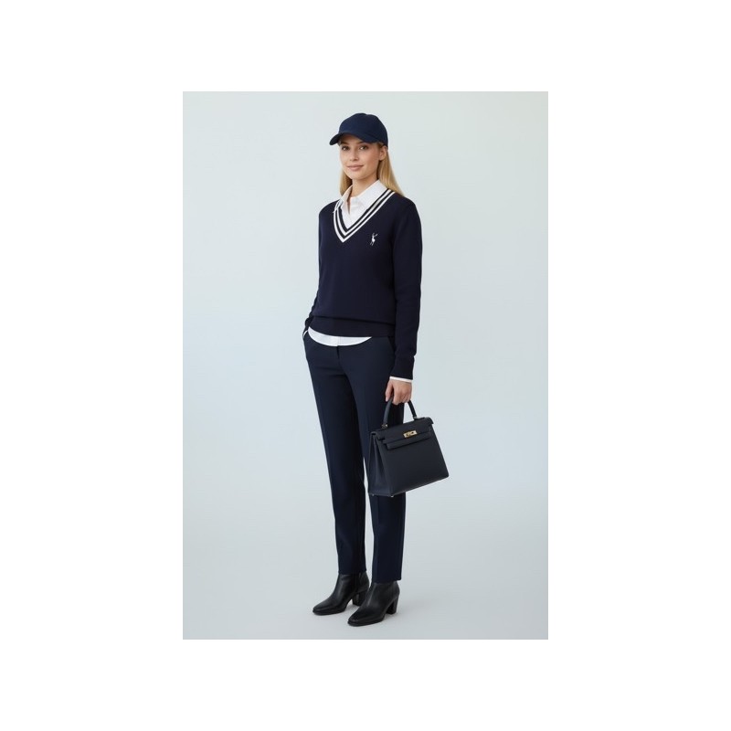 Pull bleu marine femme à col intégré – Élégance intemporelle et confort premium Pull bleu marine femme à col intégré – Élégance intemporelle et confort premium