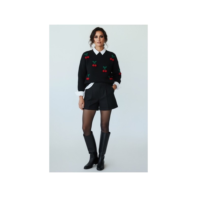 Pull  noir en maille avec motifs cerises brodés