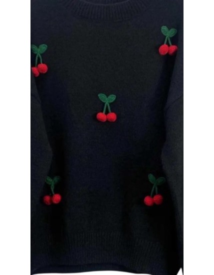 Pull noir en maille avec motifs cerises brodés
