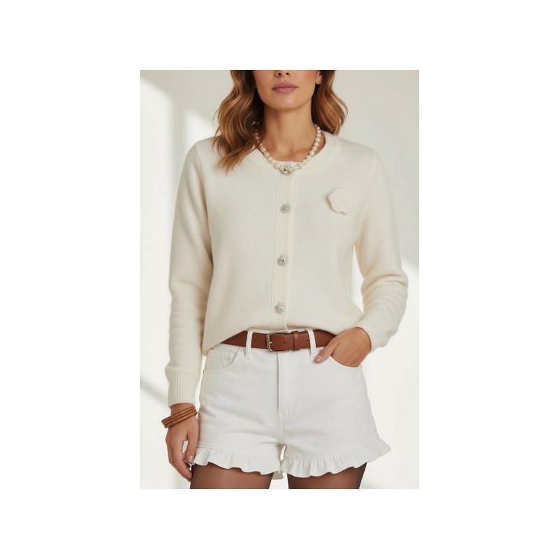 Gilet Femme Élégant en Maille Blanc  avec Boutons Bijoux et Fleur Brodée