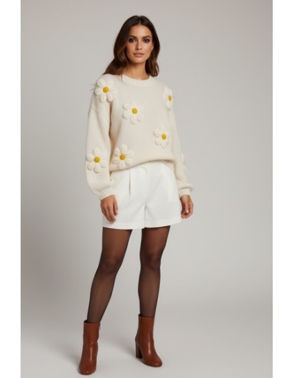 Pull blanc/crème à fleurs 3D – douceur, style et élégance printanière