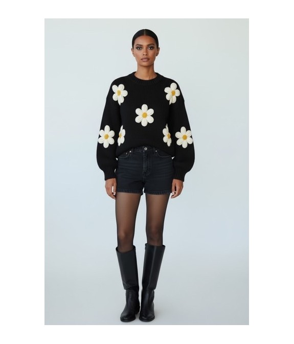 Pull chocolat en maille avec fleurs 3D. Un pull féminin, doux et tendance pour un look chic et printanier ou hivernal