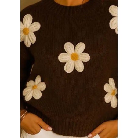 Pull chocolat en maille avec fleurs 3D. Un pull féminin, doux et tendance pour un look chic et printanier ou hivernal