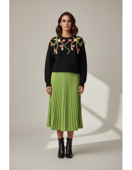 Pull femme noir brodé fleurs – Maille chaude et tendance