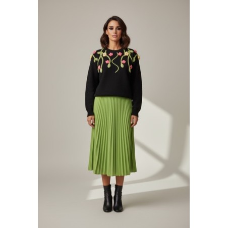 Pull femme noir brodé fleurs – Maille chaude et tendance