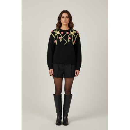 Pull femme noir brodé fleurs – Maille chaude et tendance