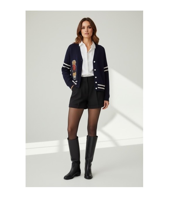 Gilet en maille bleu marine avec motif ours brodé – Style chic et décontracté