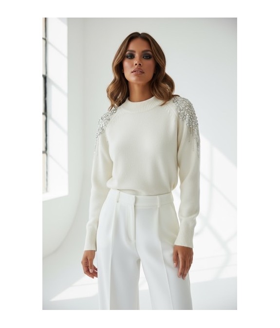 Pull femme crème – Maille douce & épaules perlées | Look chic et élégant
