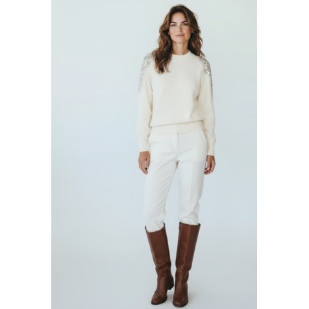 Pull femme crème – Maille douce & épaules perlées | Look chic et élégant