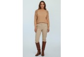 Pull femme élégant en maille camel avec épaules ornées de cristaux – Style chic et moderne