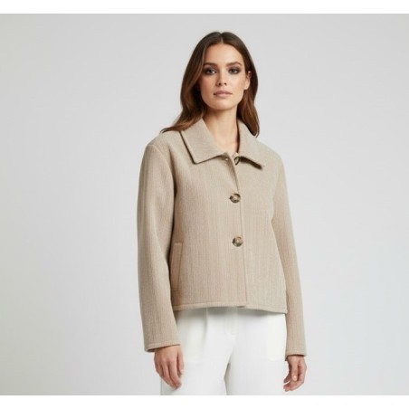 Veste femme beige texturée – Coupe droite élégante, col classique & boutons effet écaille