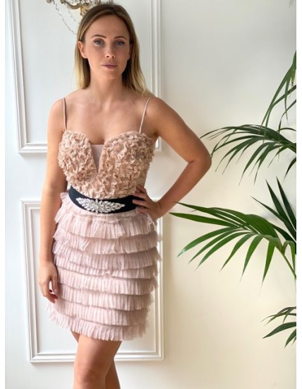 Robe courte volantée