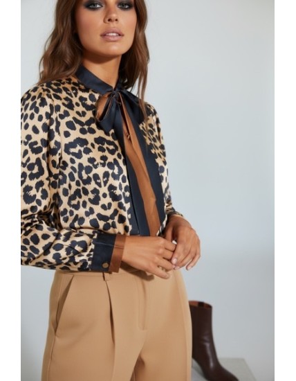 Chemisier femme imprimé léopard avec nœud lavallière – Haut chic et tendance