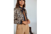 Chemisier féminin à imprimé léopard Chemisier féminin à imprimé léopard